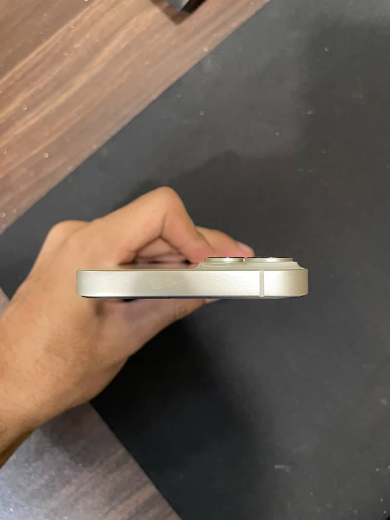 Apple iPhone 14 3