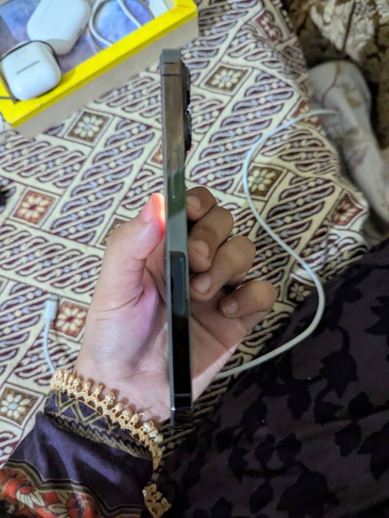Apple iPhone 13 Pro 5