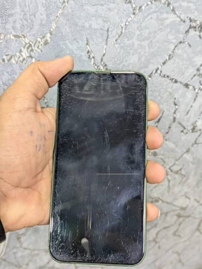 Apple iPhone 13