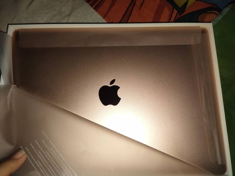 MacBook 0