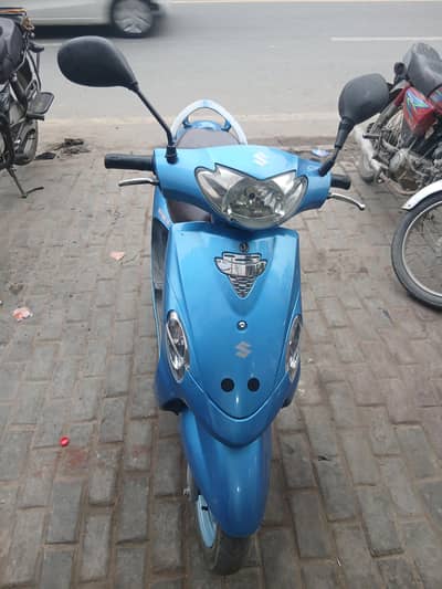 Suzuki blue scoty