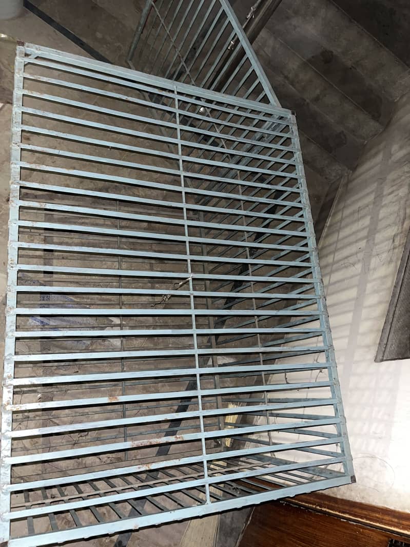 Cages 0
