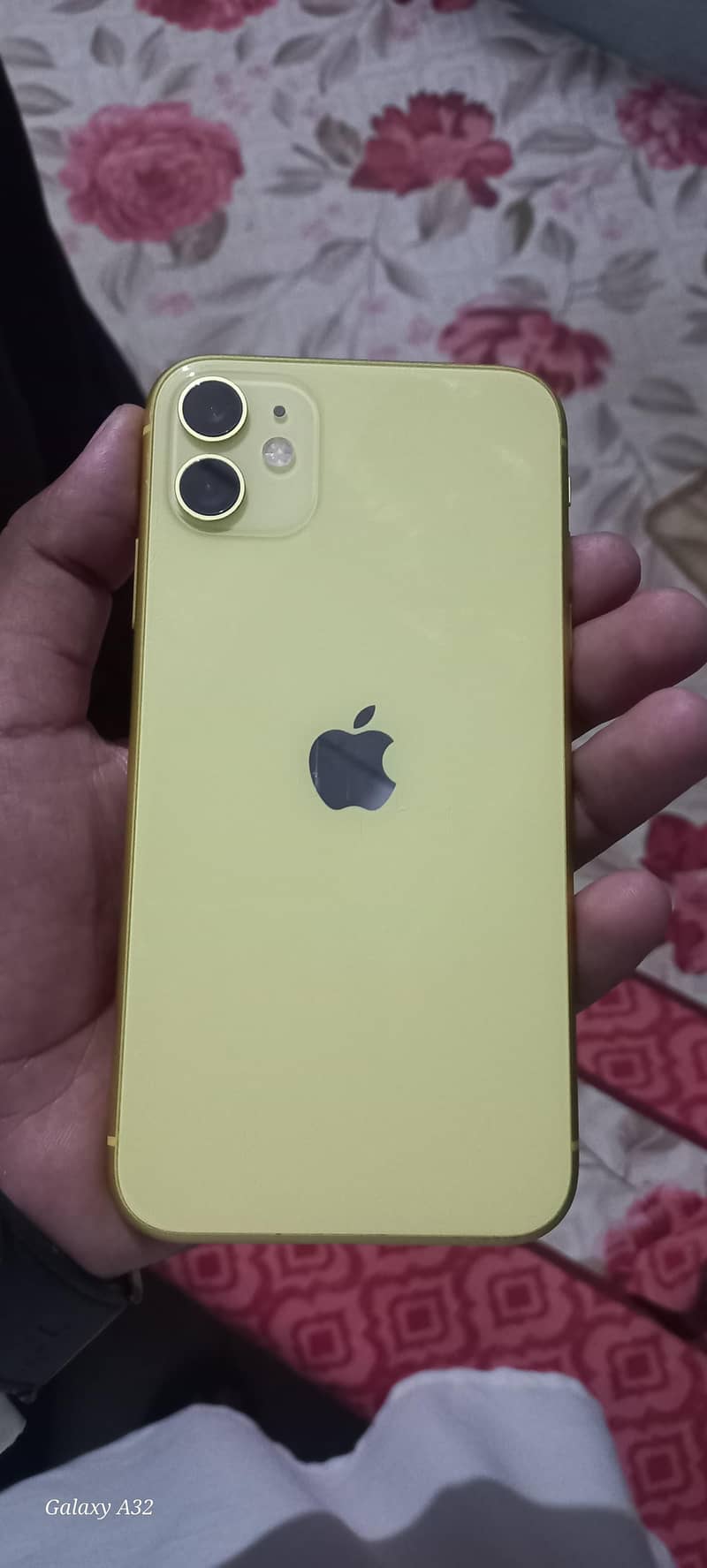 Apple iPhone 11 0