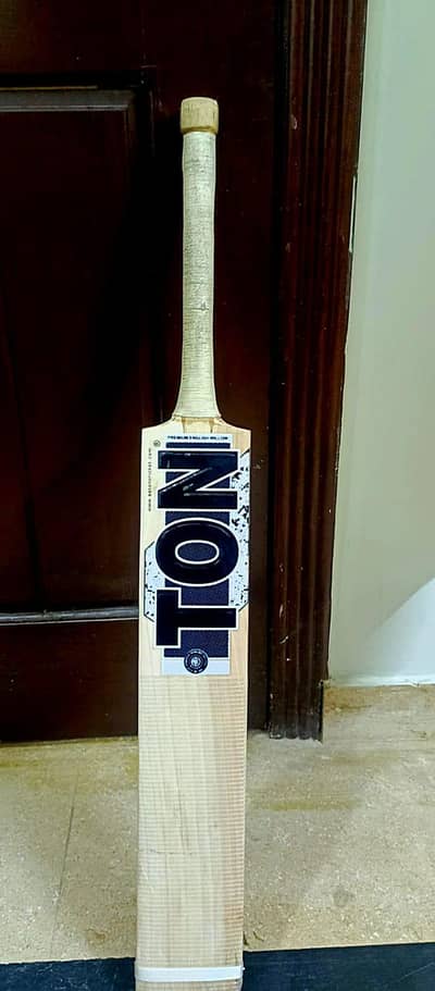 TON HARD BOLL CRICKET BAT
