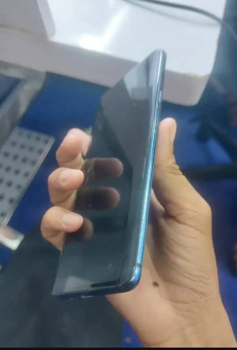 One Plus 7 Pro 3