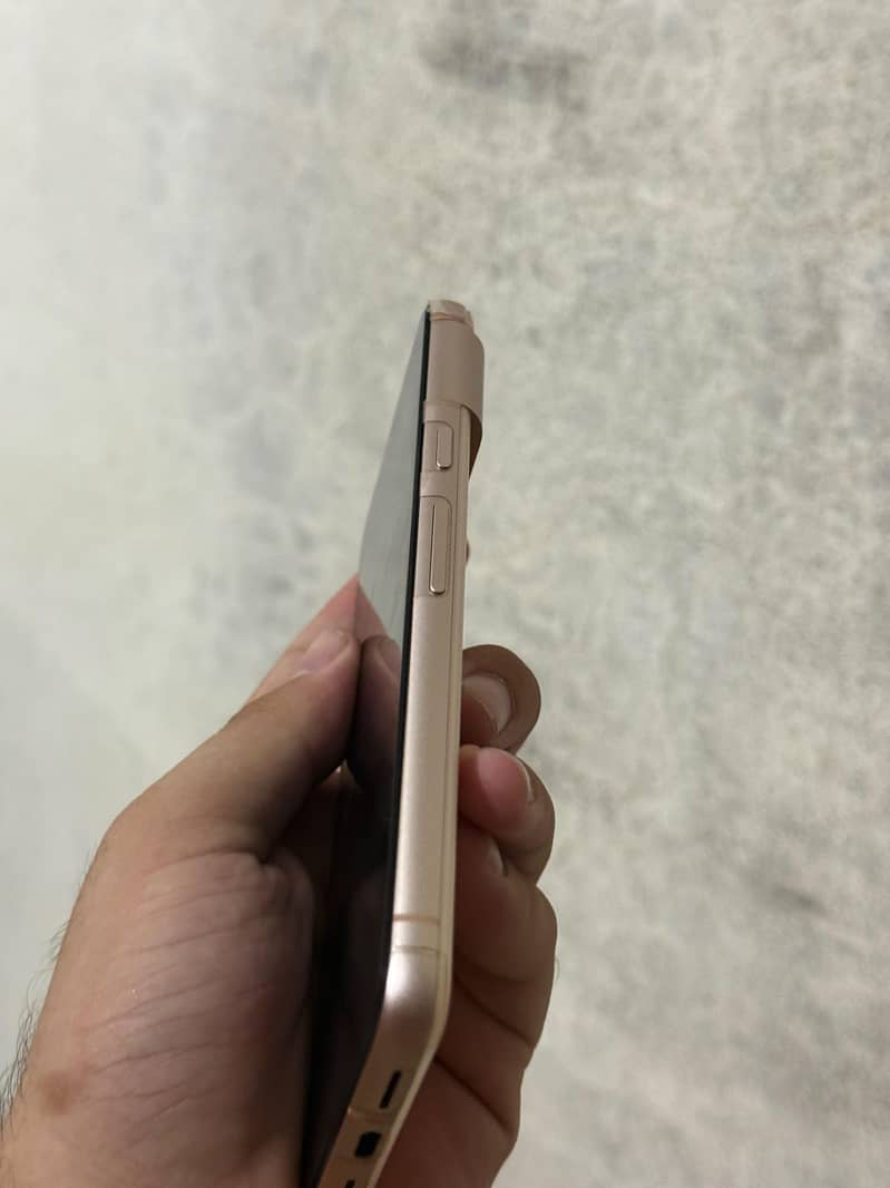 Google Pixel 8 4