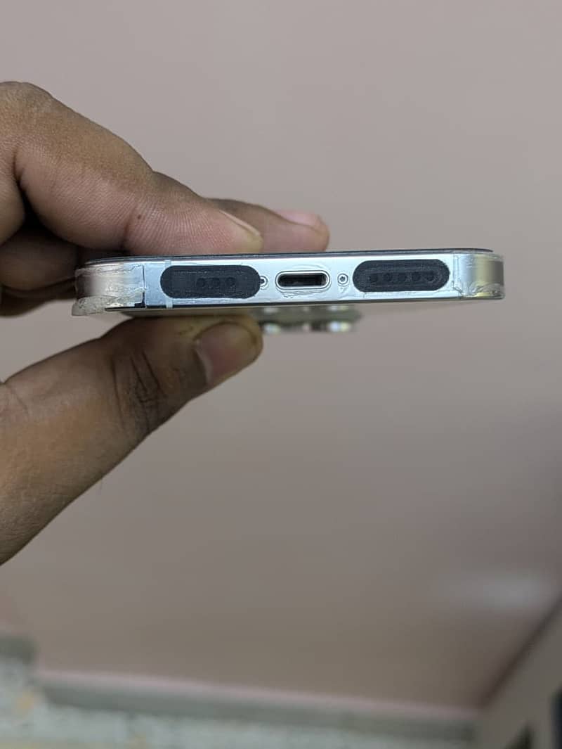 Apple iPhone 13 Pro 0