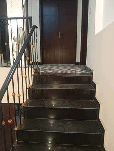 1 Kanal Upper portion available for rent In Nfc near to valancia town