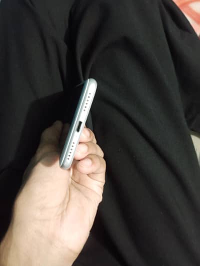 Apple iPhone 8