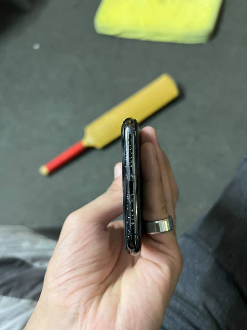 iPhone 11 Pro Max 5