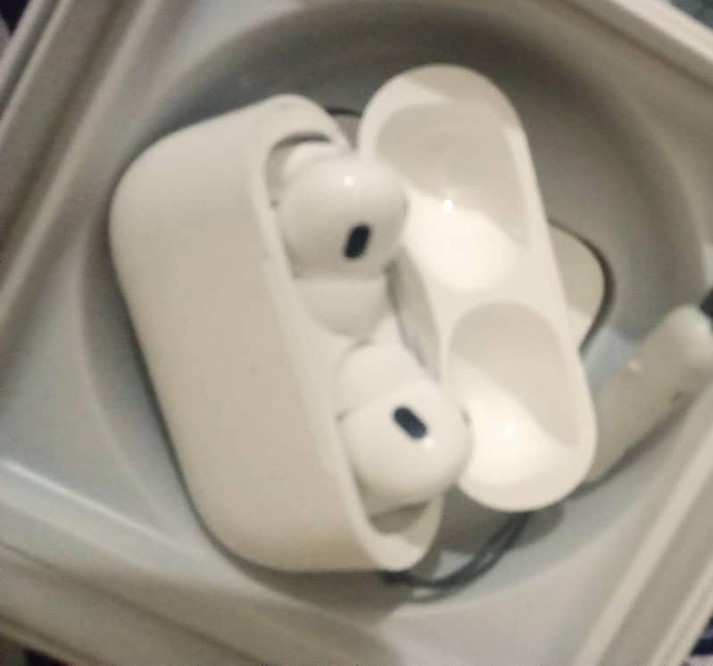 earbuds 0