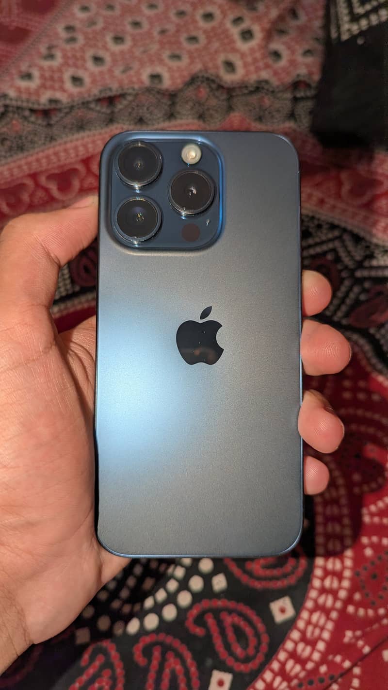 Apple iPhone 15 Pro 2