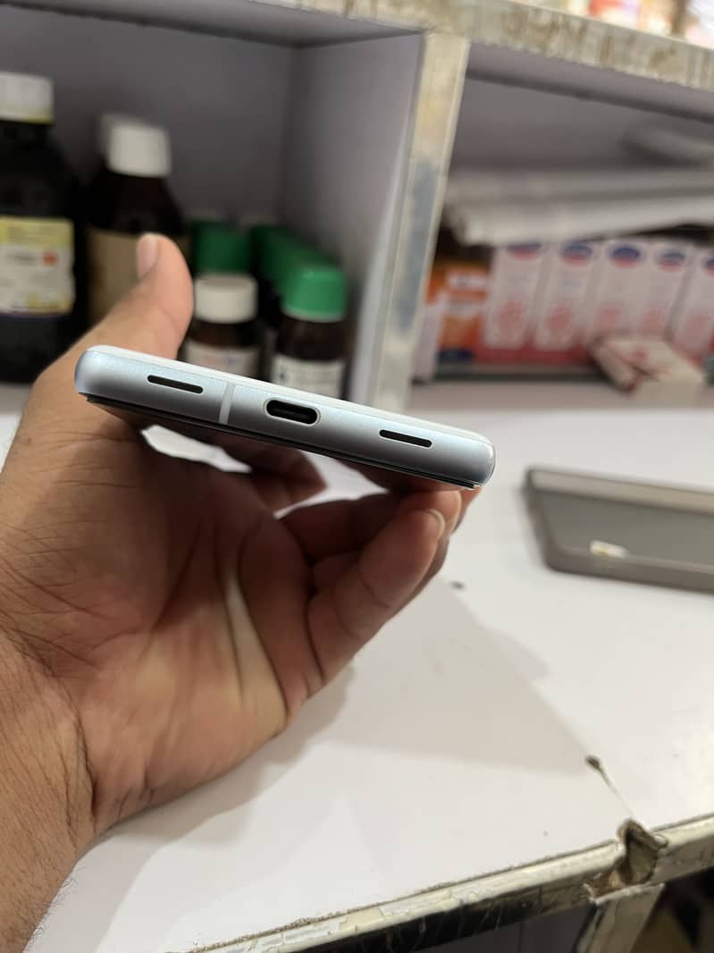 Google Pixel 7a 1