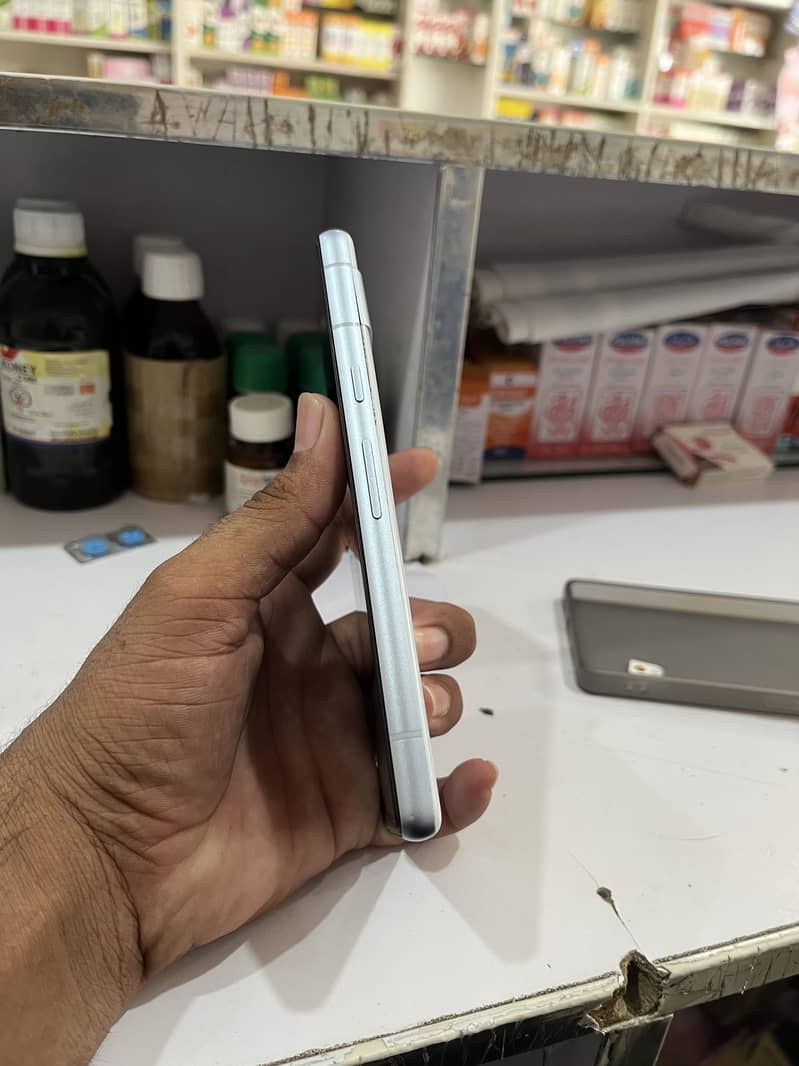 Google Pixel 7a 3