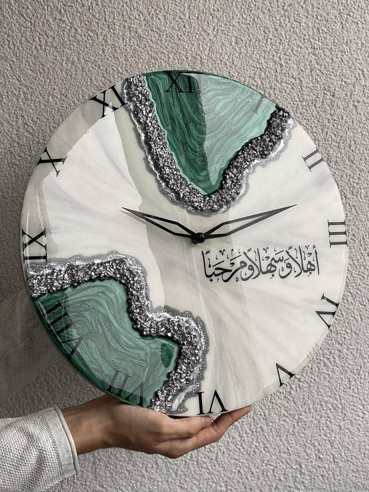 Customized handmade clocks 0