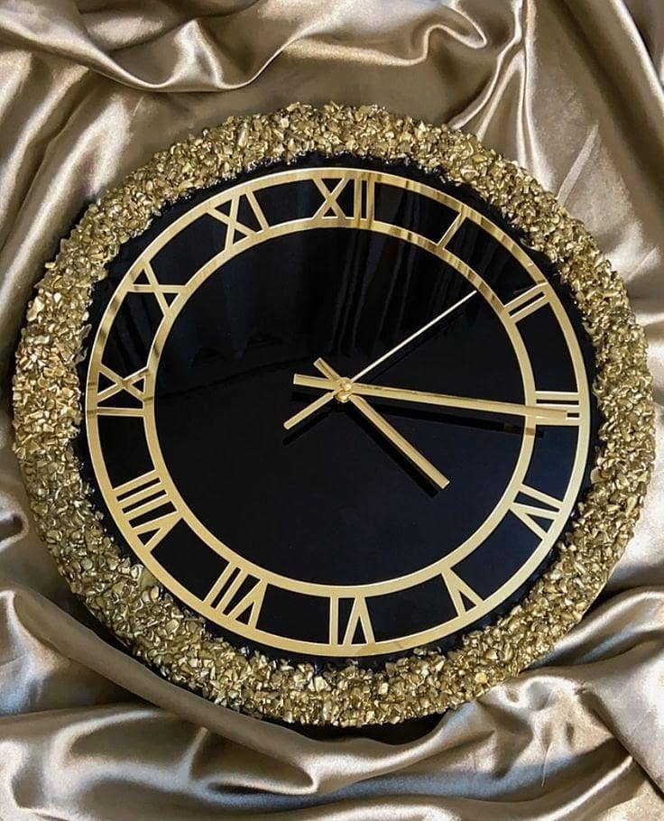 Customized handmade clocks 4