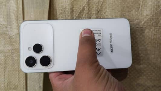 Tecno Spark 40