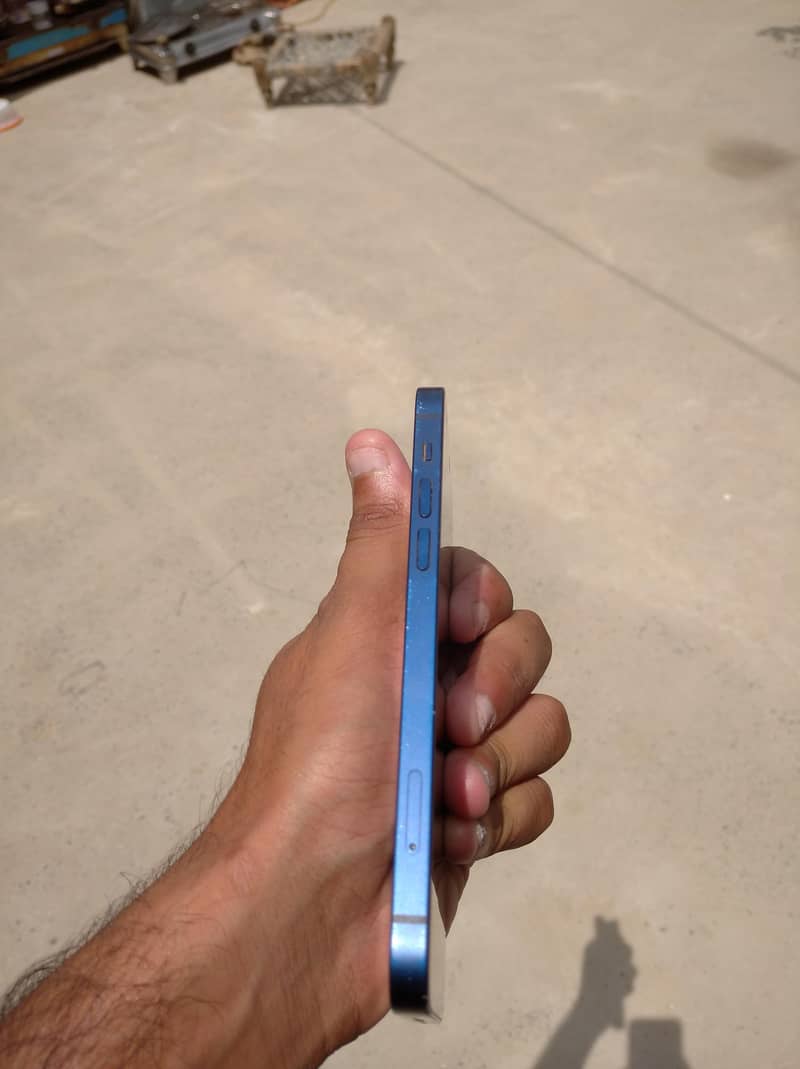 Apple iPhone 12 2