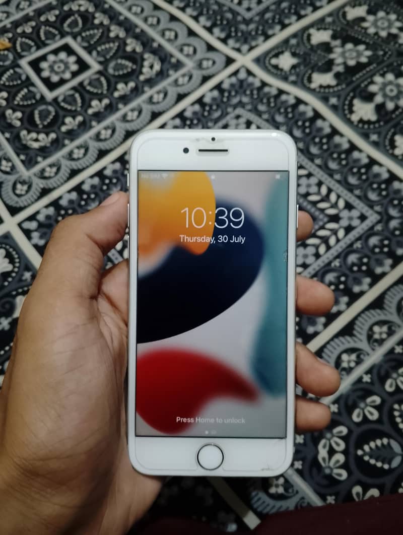 Apple iPhone 7 1