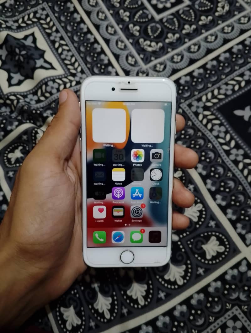 Apple iPhone 7 2