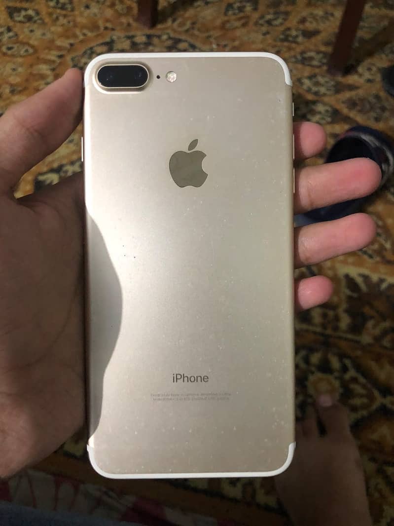 Apple iPhone 7 Plus 1