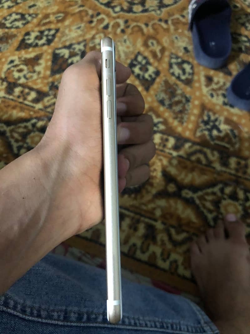 Apple iPhone 7 Plus 2