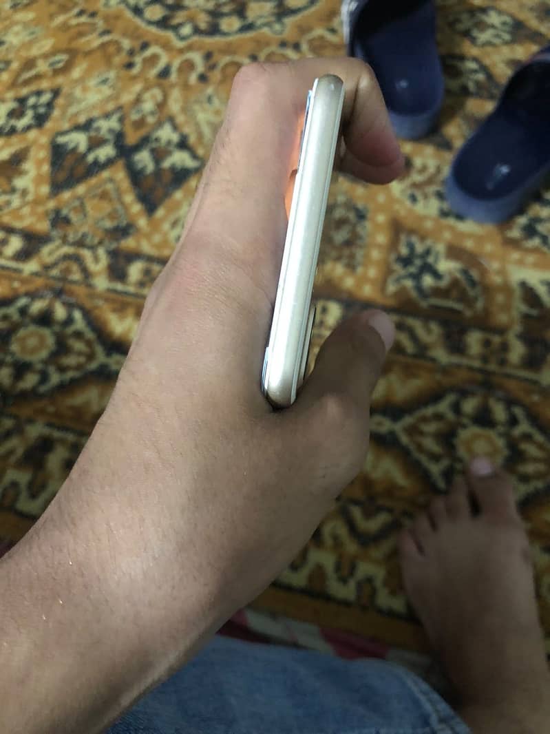 Apple iPhone 7 Plus 5