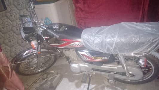assalamualaikum for sale 125 ok and new condition plastic b lgi hui