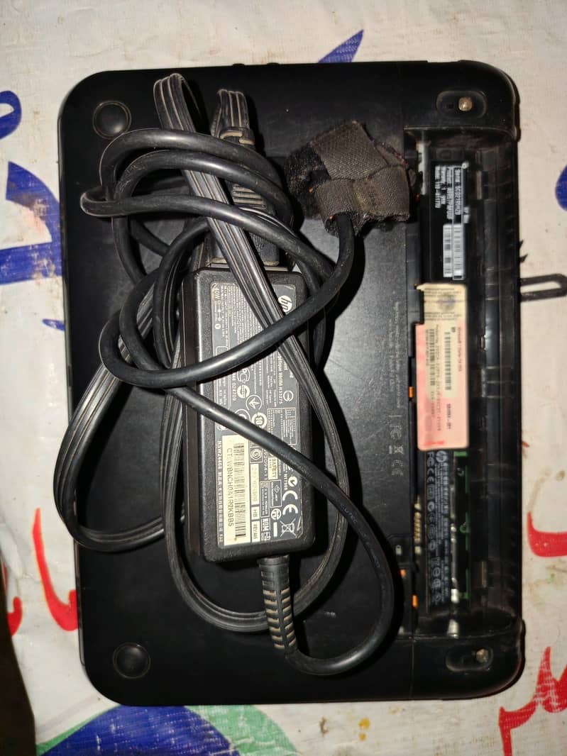HP Atombook Window 7 2
