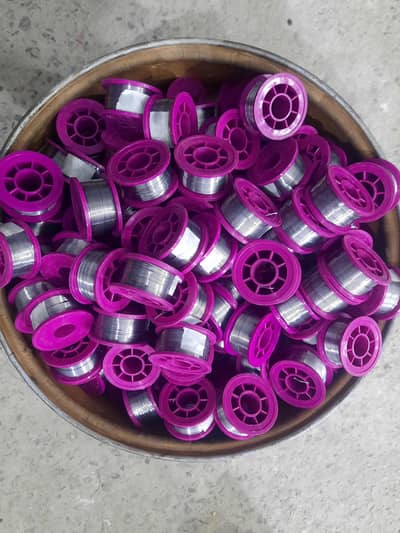 Solder Wire 0.4mm to 8mm all grades available. (Manufacturer)