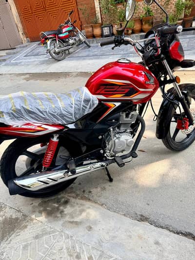 HONDA CB 125F | Model 2025 | 800 KM | Only Call | Honda CB 125 F Bike
