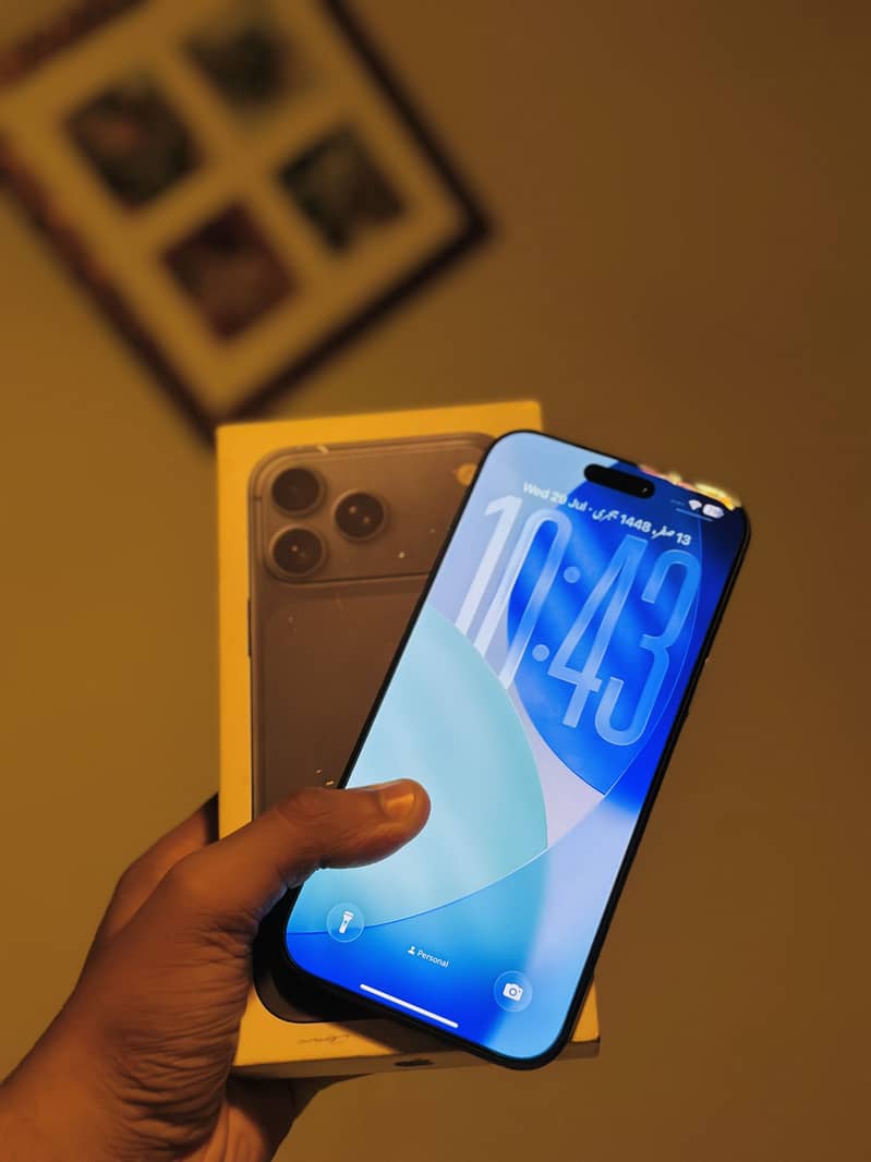 Apple iPhone 17 Pro Max 1