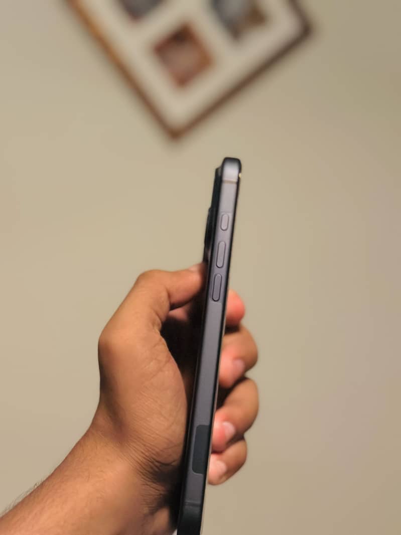 Apple iPhone 17 Pro Max 3