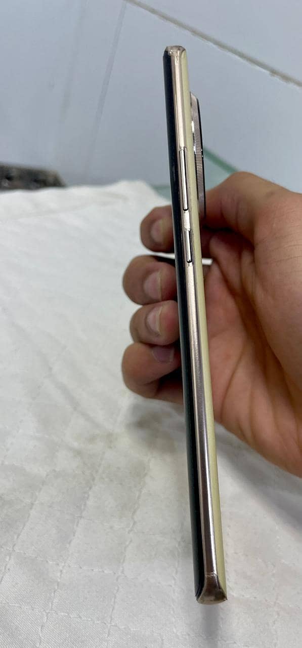 Tecno CAMON 30S 2