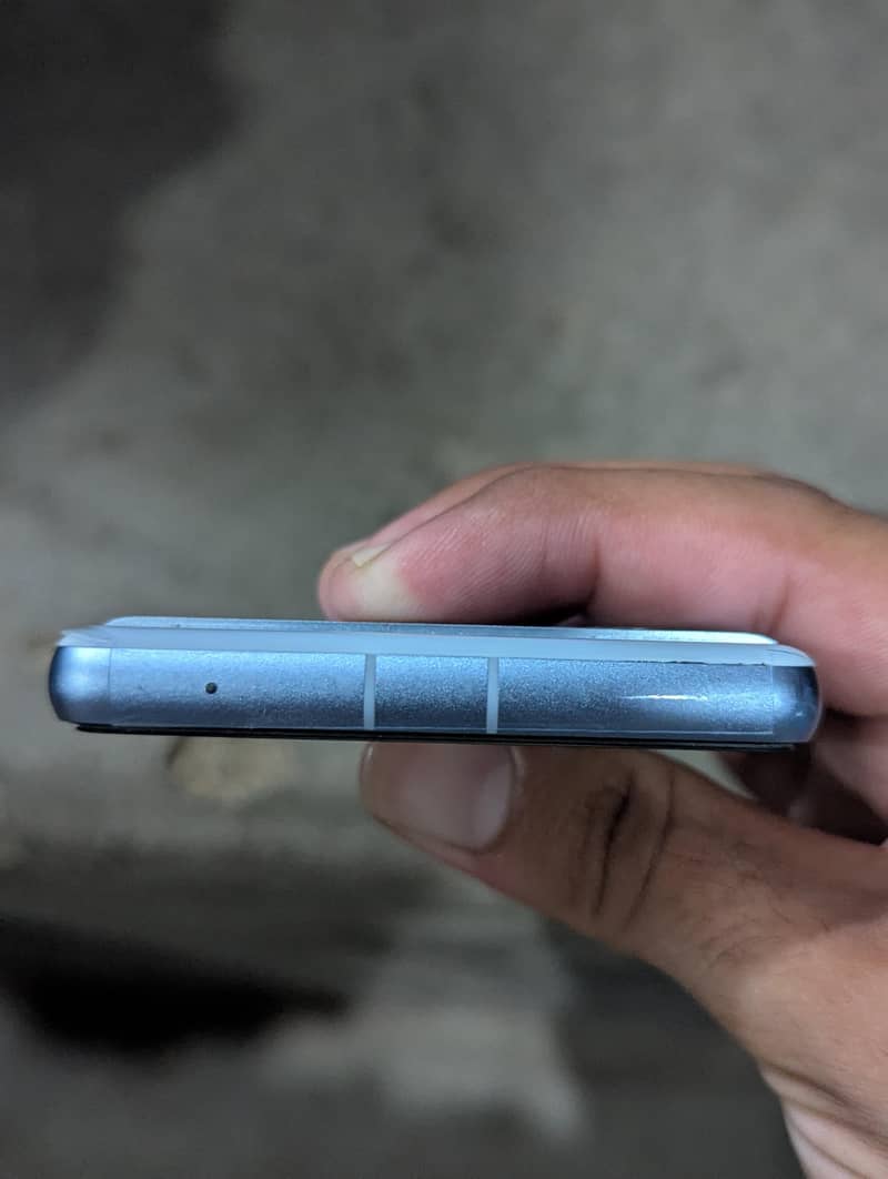 Google Pixel 7a 5