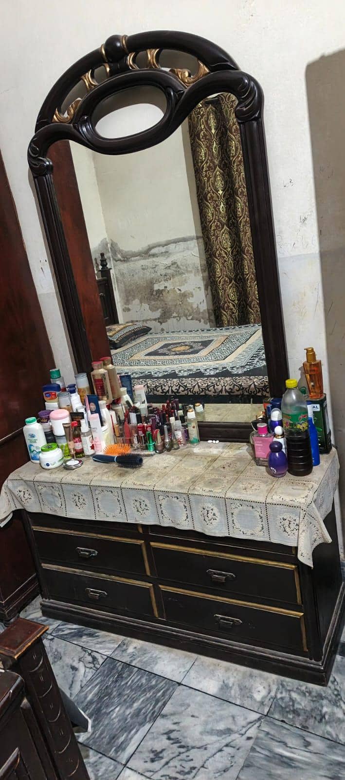 dressing table 0