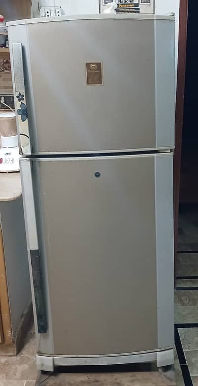 Dawlence Refrigerator. Excellent cooling working condition