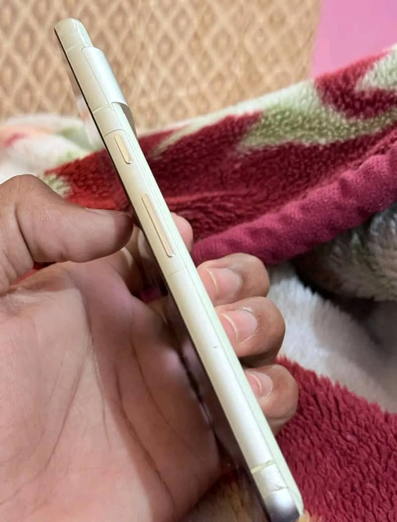 Google Pixel 7 4