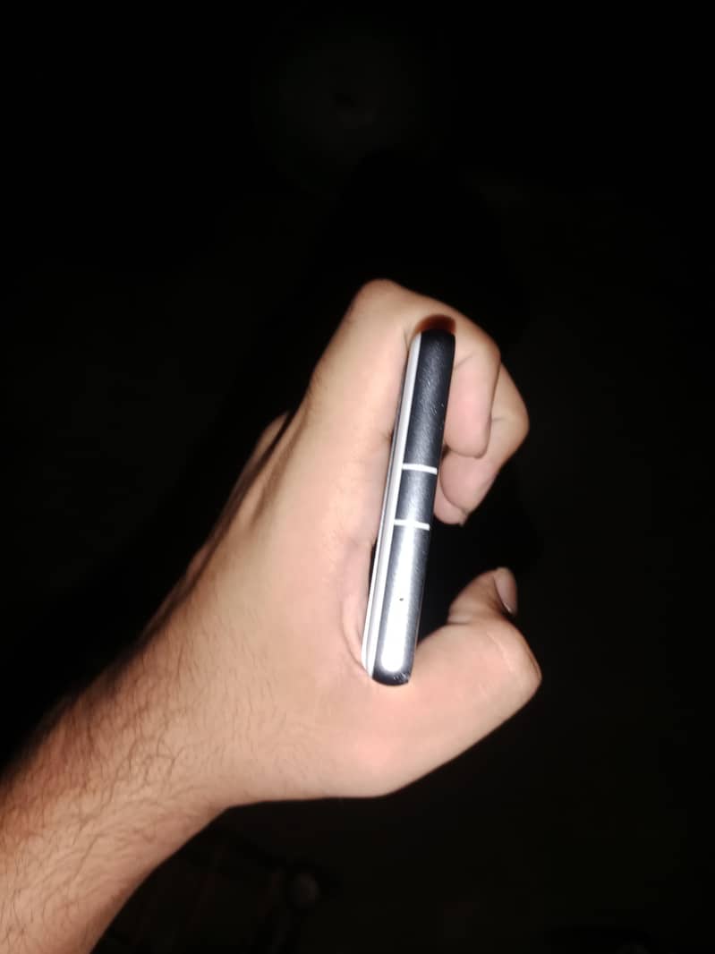 Google Pixel 7a 3