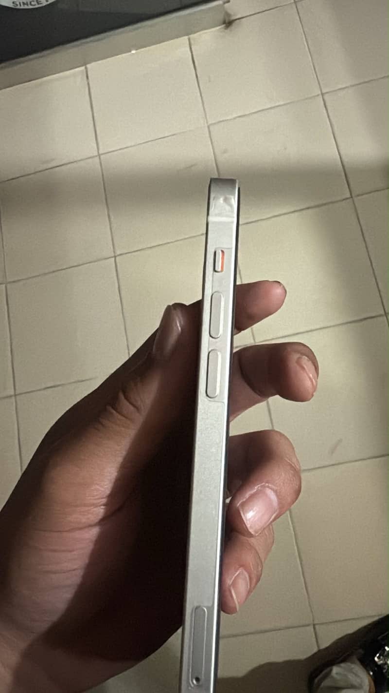 Apple iPhone 12 2