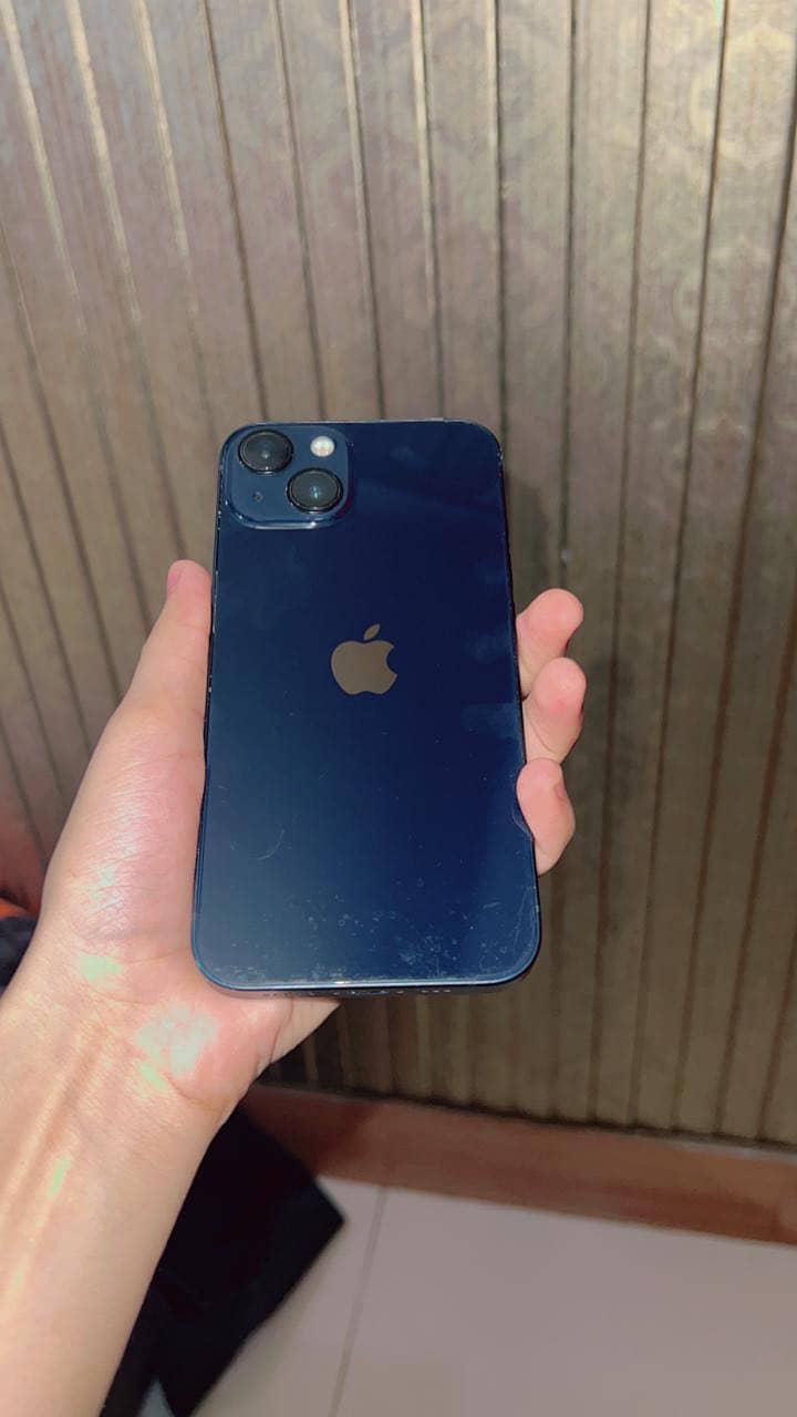 Apple iPhone 13 6