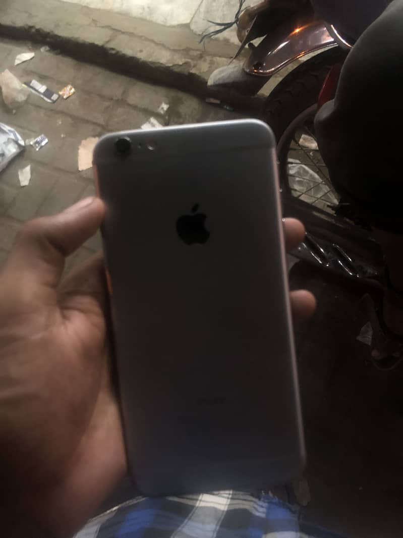 Apple iPhone 6 Plus 2