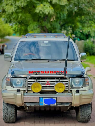 Mitsubishi Pajero V6 3000cc model 1996 Register 2013 Islamabad nomber