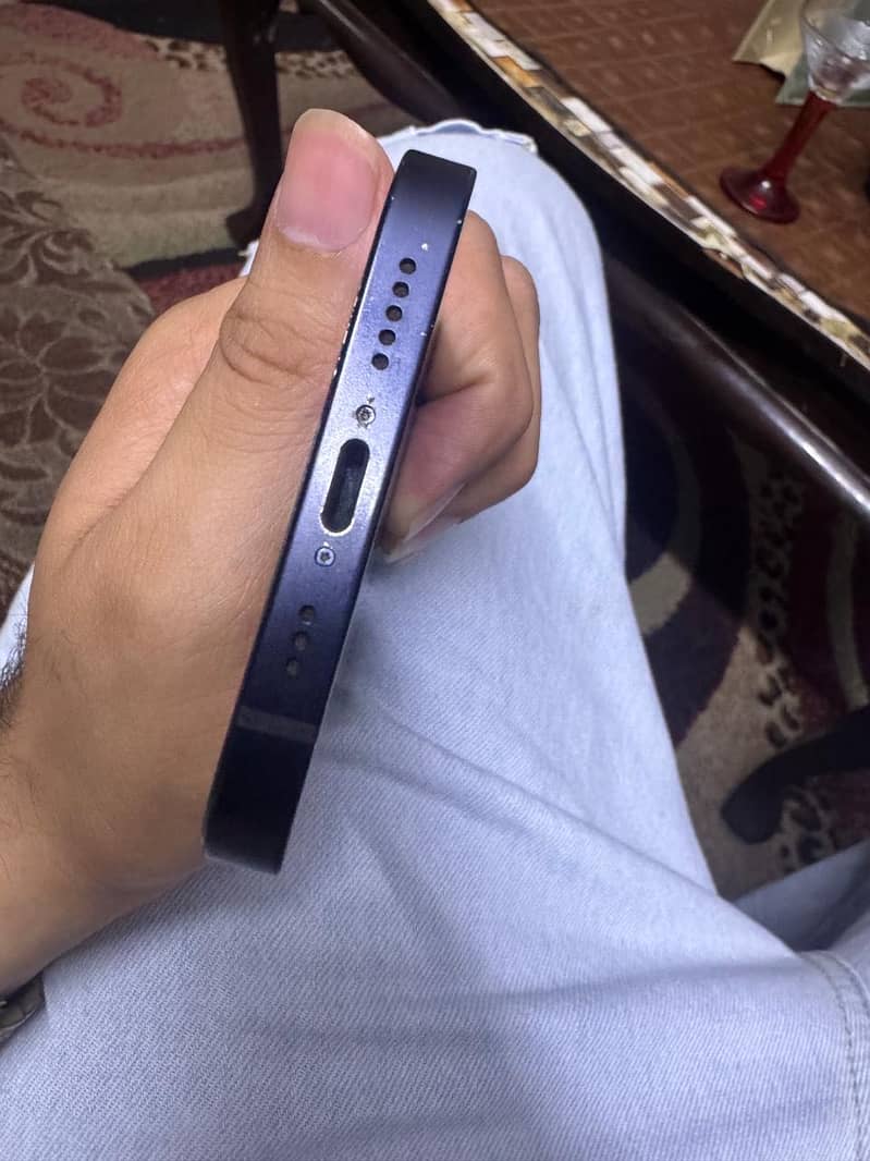 Apple iPhone 12 2