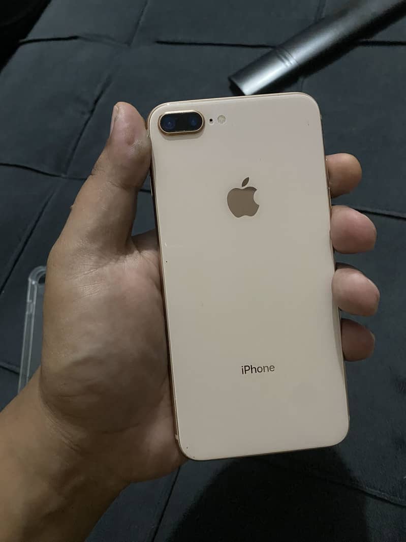 Apple iPhone 8 Plus 0