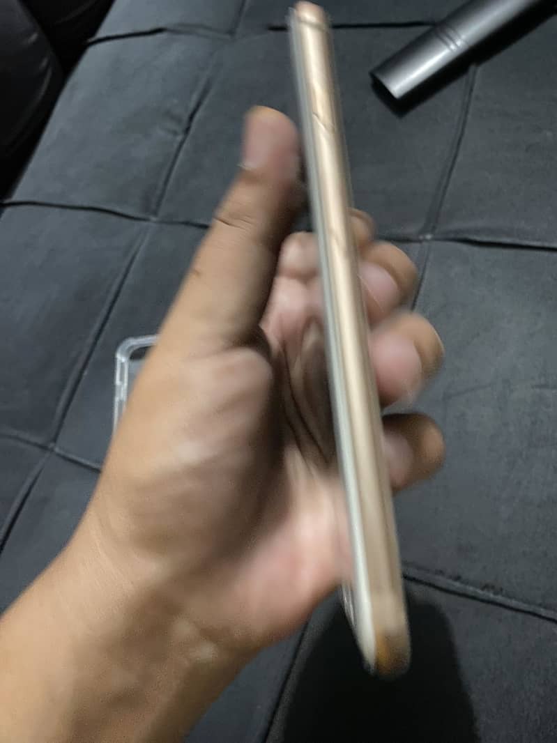 Apple iPhone 8 Plus 3
