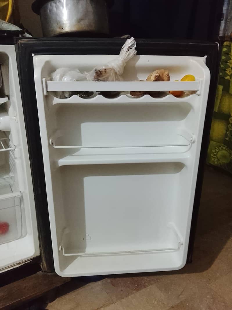 Mini frige 3