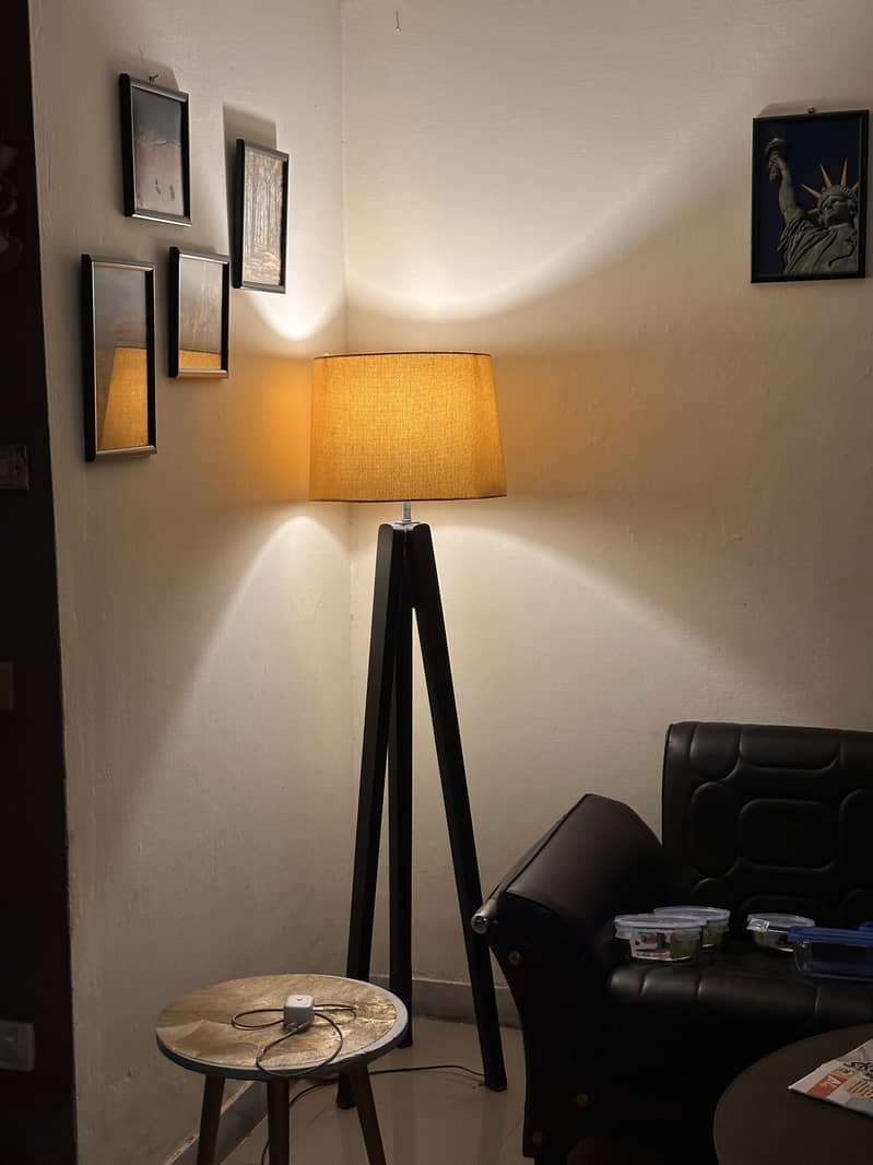 Lamp. 1