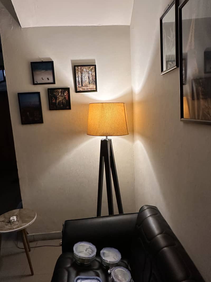 Lamp. 2