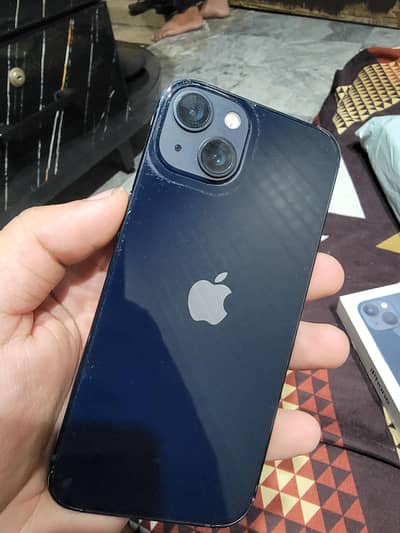 Apple iPhone 13